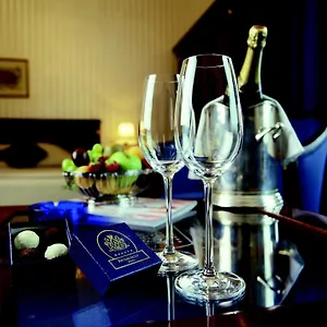 5* Otel Ambassador