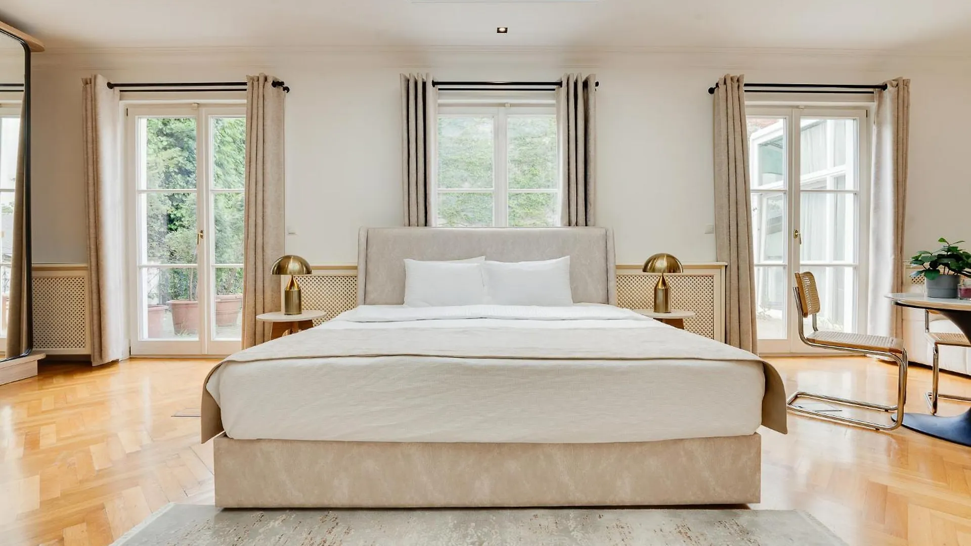 Atik Hotel Vienna 0*,