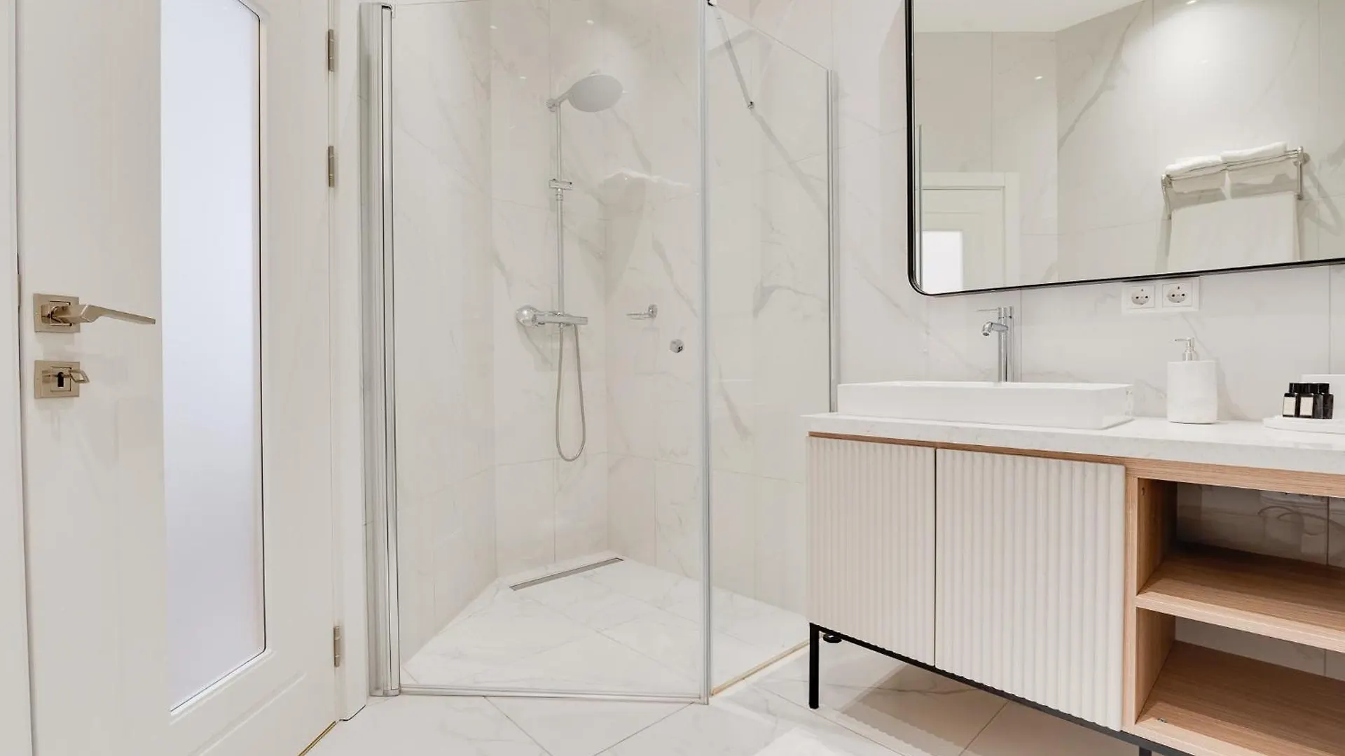 Atik Hotel Vienna 0*,