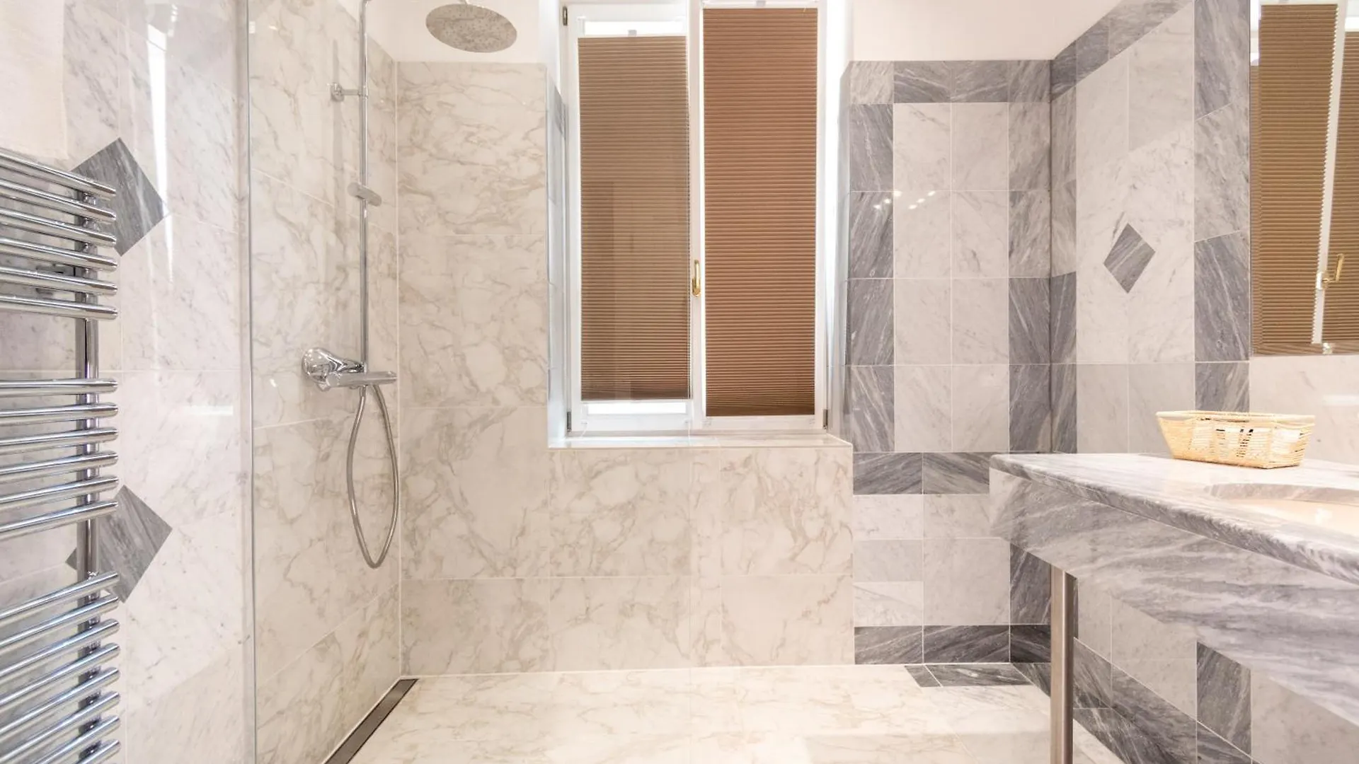 Atik Hotel Vienna 0*,
